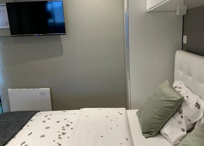 Apartment Zonnestraal 0302 *